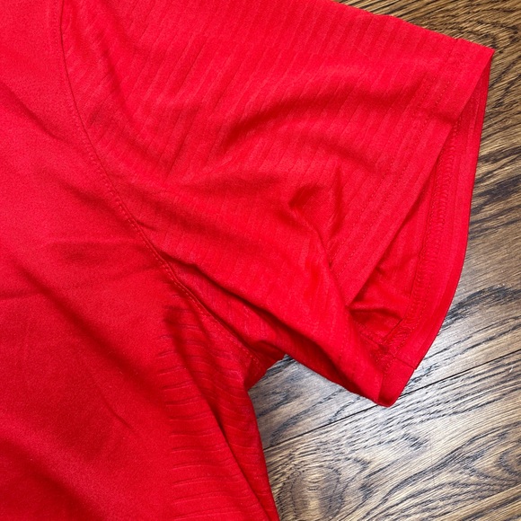 Nike Dri-Fit Red Logo T-Shirt - Picture 4 of 13